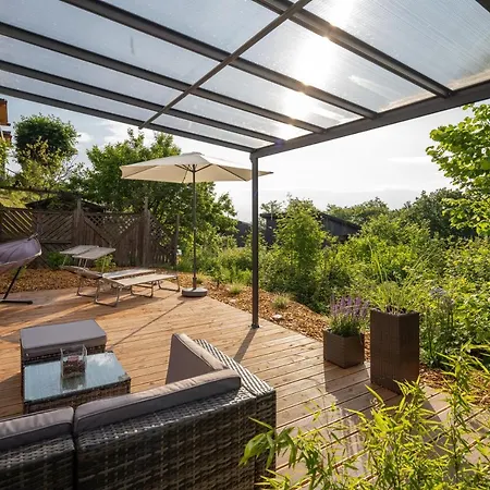 Rhoenkristall Modernes Terrassenhaus Mit Weitblick Бишофсхайм-ан-дер-Рён Экстерьер фото